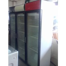 Продам холодильные шкафы б/у.