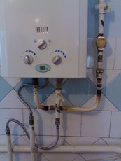 Установка газовых колонок.