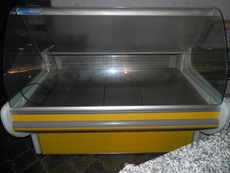 Продам витрины 1,5 и 2 м торговой марки JBG