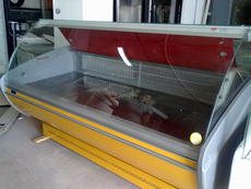 Продам бу холодильную витрину Технохолод "Каролина"