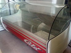 Продам морозильную витрину бу Cold