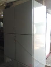 Продам 4-х дверный холодильный шкаф бу