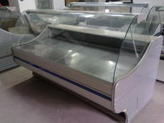 Продам 2 шт бу холодильных витрин длиной 2 м,