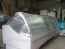 Продам холодильную витрину "Arneg"