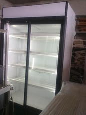 Продам холодильные шкафы б/у.