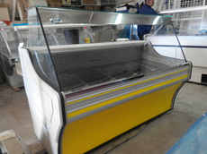 Продам б / у холодильну вітрину (Польща), довжиною 1,55.