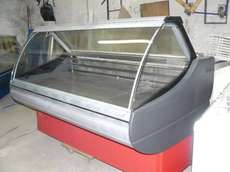 Продам б/в холодильну вітрину.