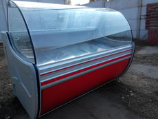 Продам б / у холодильну вітрину Cold (Польща) довжиною - 1,5