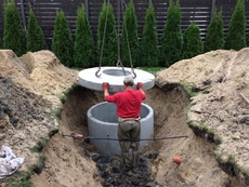 Септик з бетонних кілець, автономна каналізація