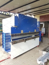 Прес гідравлічний BF67K125T / 3200 в наявності