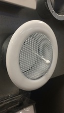 Решетка вентиляционная с регуляцией